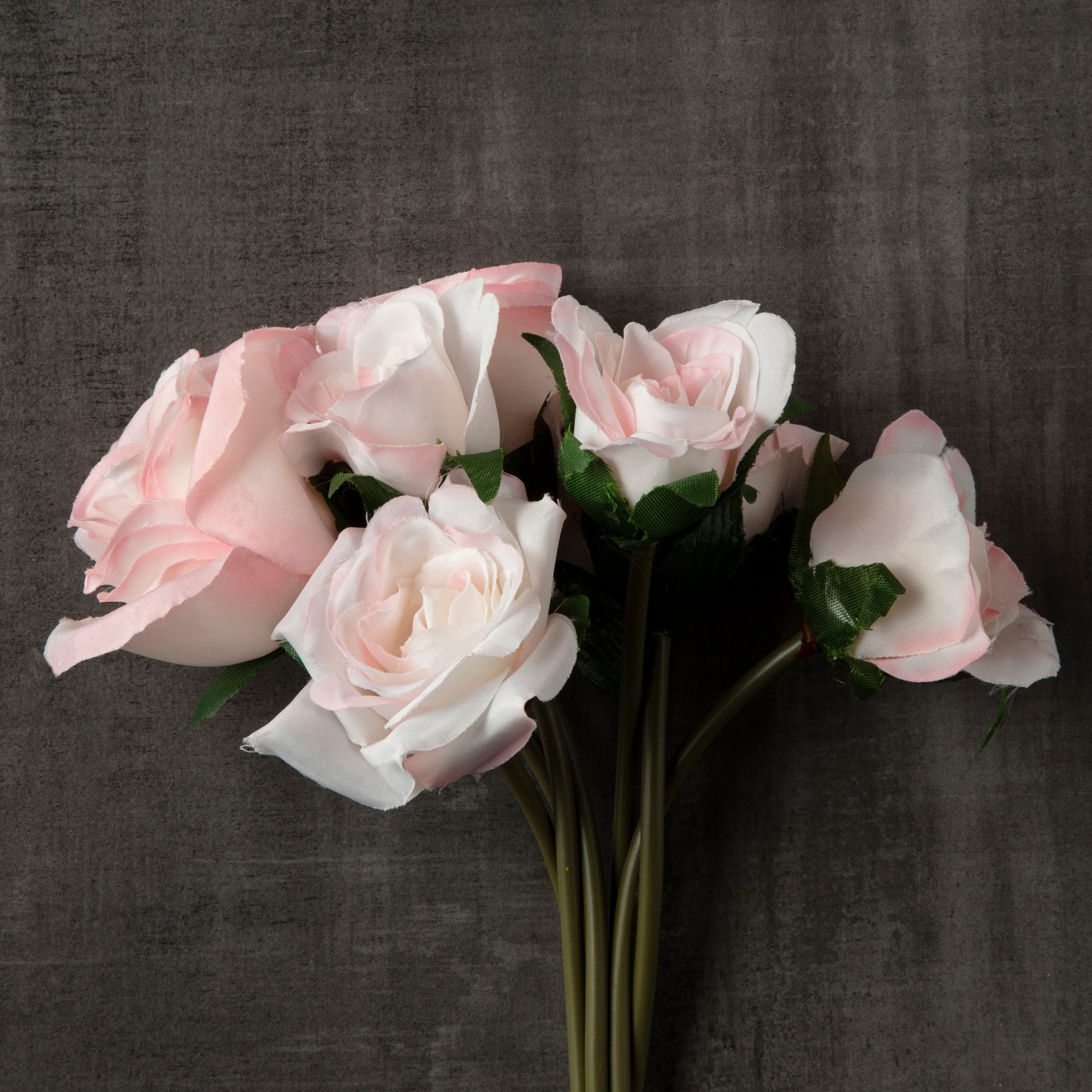 8" Rose Bundle by Ashland